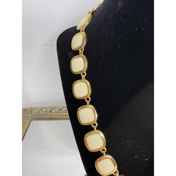 Vintage Reversible Black and White Square Gold Tone Enamel Necklace - Picture 3 of 10